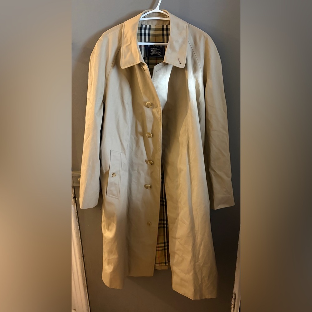 Burberry men classsic Tan Trench Coat with Plaid Lining nova check interior